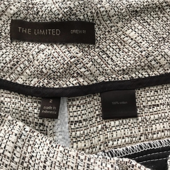 The Limited Shorts - Picture 2 of 3